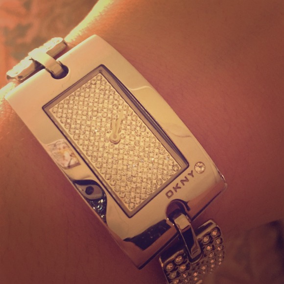 DKNY Crystal Watch 💎