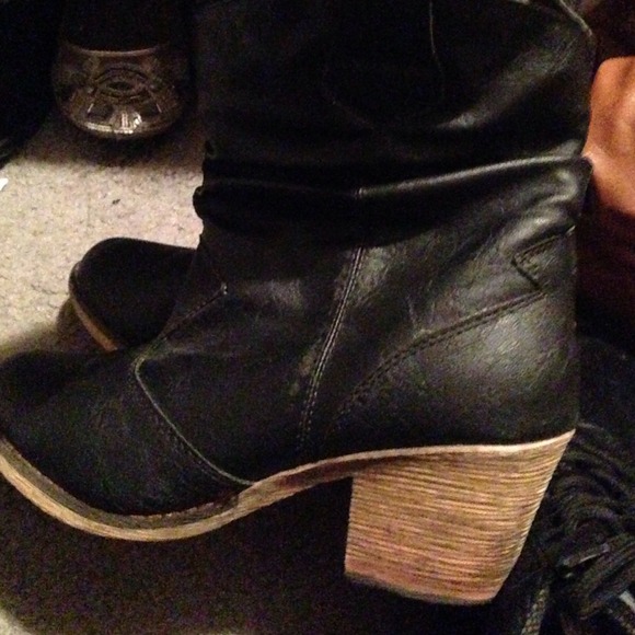 Cute Rodeo boots! - Picture 2 of 4