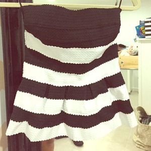 Fitted bandage strapless top