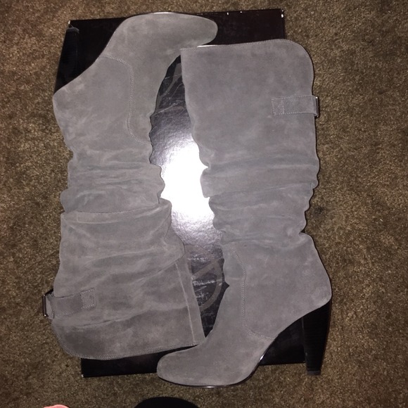 Steve Madden Denvur Grey Suede Boots