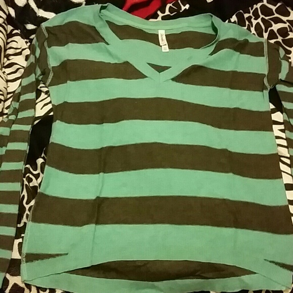 Blue/gray Aeropostale sweater