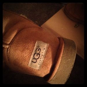 UGG BOOTS