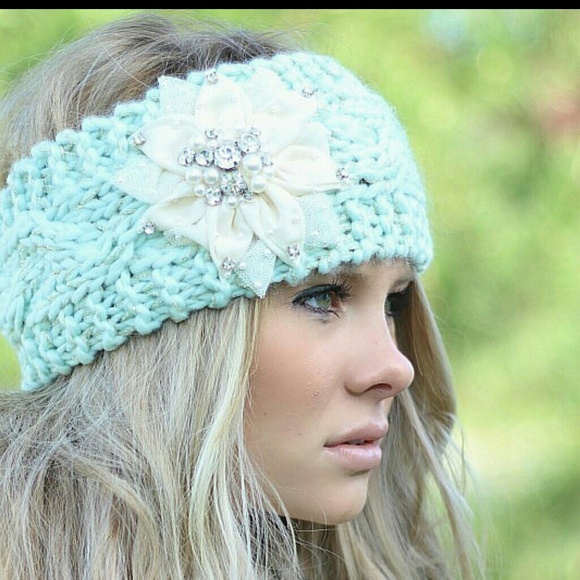 Brand new mint hand knit winter headband
