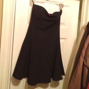Form fitting black dress Small