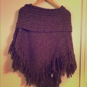 NWOT NINE WEST BROWN PONCHO