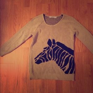 💛🐴 Zebra Sweater. Comfortable and warm. Fun!