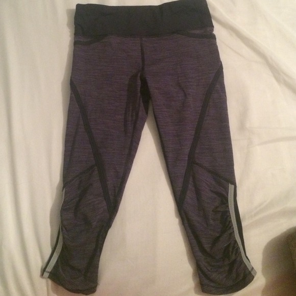Lululemon space crops 2