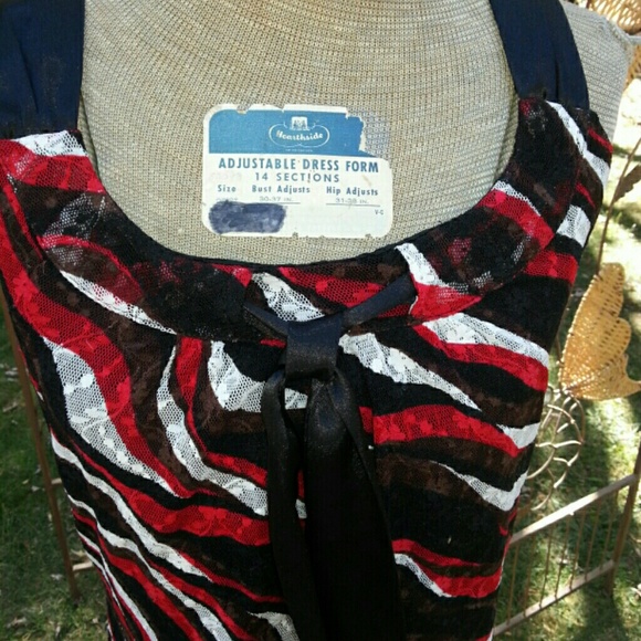 Bundled Beautiful multi colored top - Picture 2 of 4