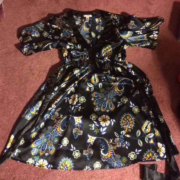 Dress - Picture 1 of 1