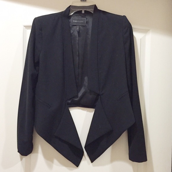 BCBGMaxAzria Cropped Blazer