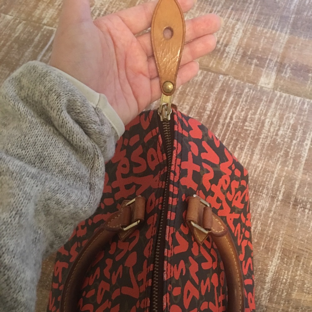 Authentic Louis Vuitton Graffiti Speedy 30 - Picture 6 of 6