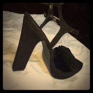 Jessica Simpson black suede bow open toed platform
