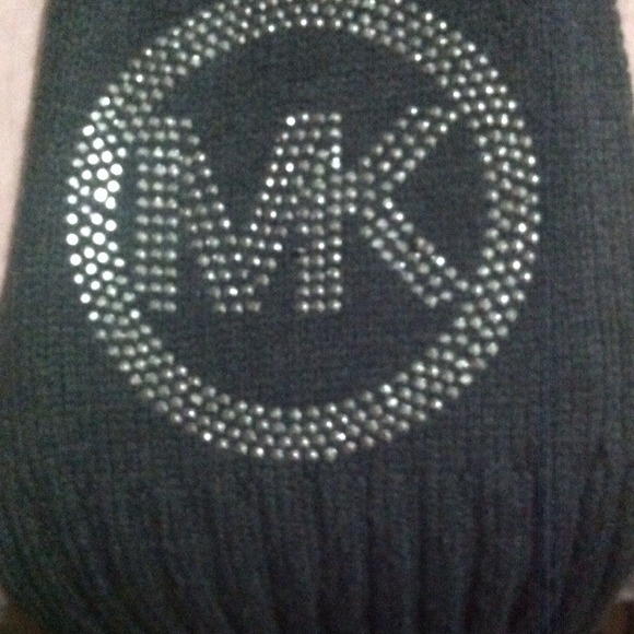 Reposh, micheal kors scarf
