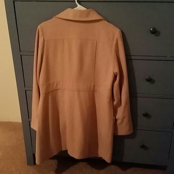 Coat - Picture 2 of 4