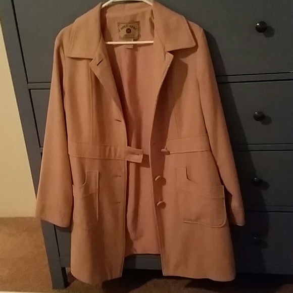 Coat - Picture 3 of 4