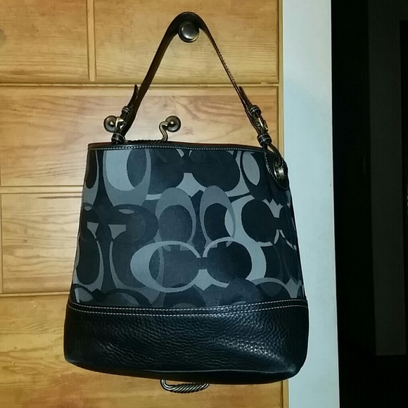 COACH Black Optic Tote. RARE. 100% AUTHENTIC