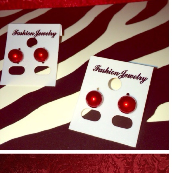 Red Pearl Earrings (3 Left) ♦️ SALE - Picture 3 of 4