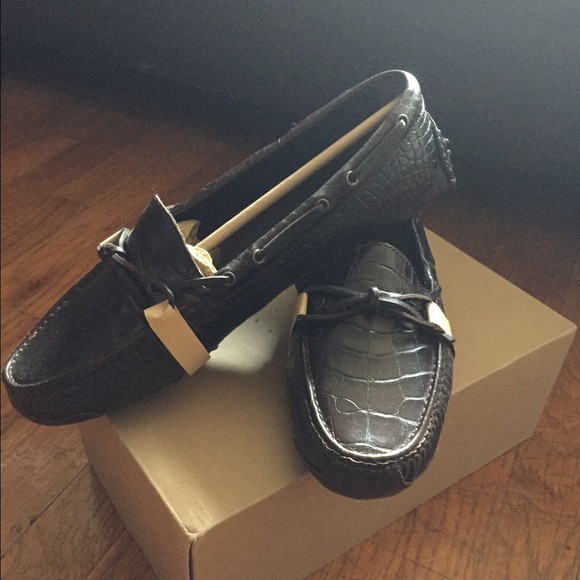 Brown emblem crocodile  Men's shoes**New listing**