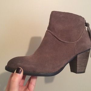 Dark grey Steve Madden boots