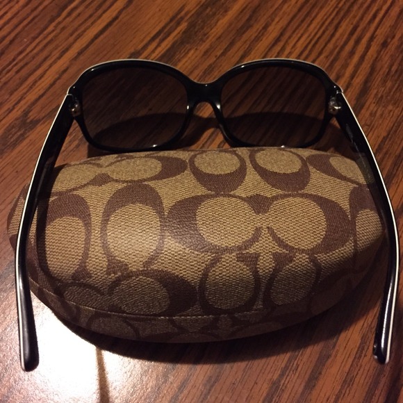 Coach grey ocelot sunglasses - Picture 3 of 4