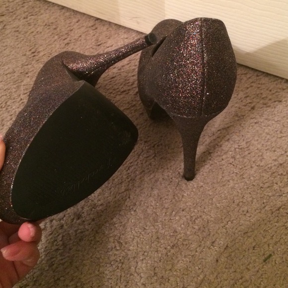 Very high pumps - Picture 3 of 3