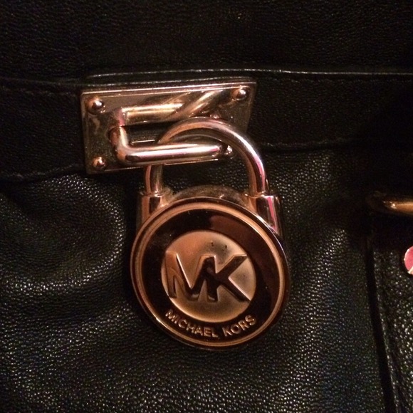 Michaels Kors - Picture 2 of 4