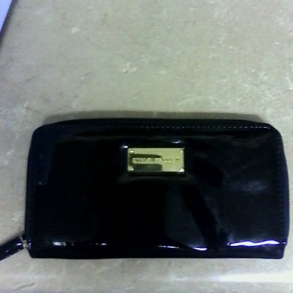 ??Steve Madden Wallet!!!