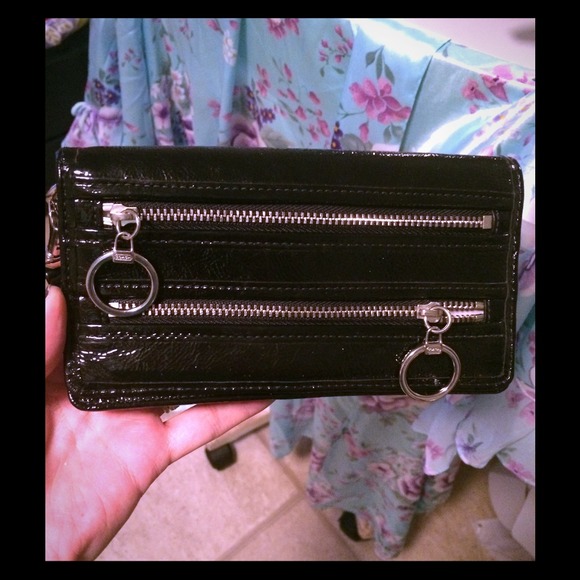 Coach wallet/wristlets/clutch