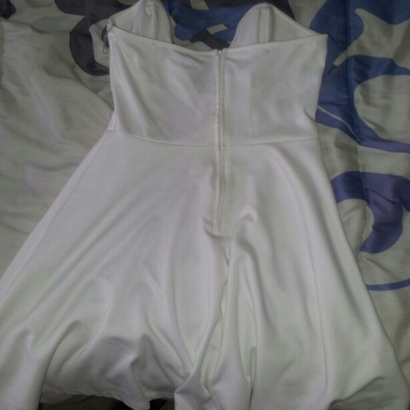 Casual dress - Picture 2 of 2