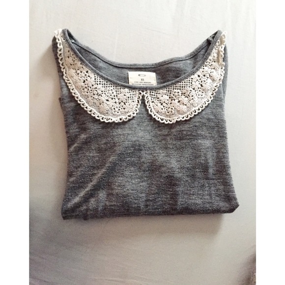 Urban Outfitters Tops - ❌TRADED❌ UO top