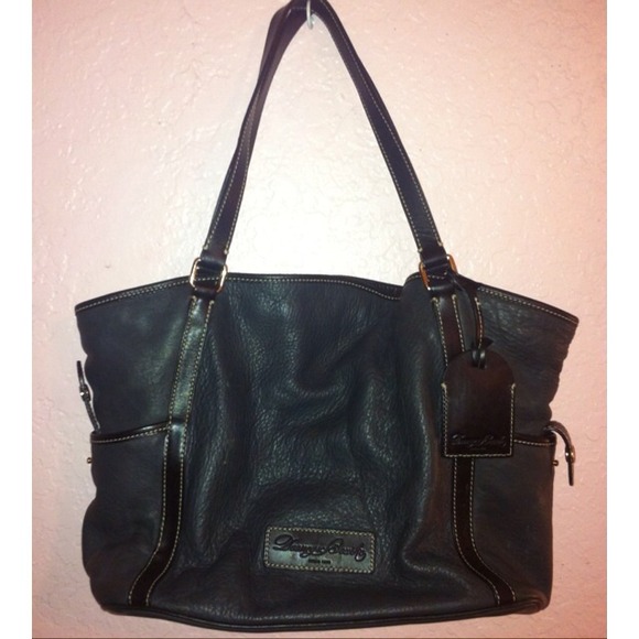 🎀 Dooney & Bourke Leather Hangbag🎀