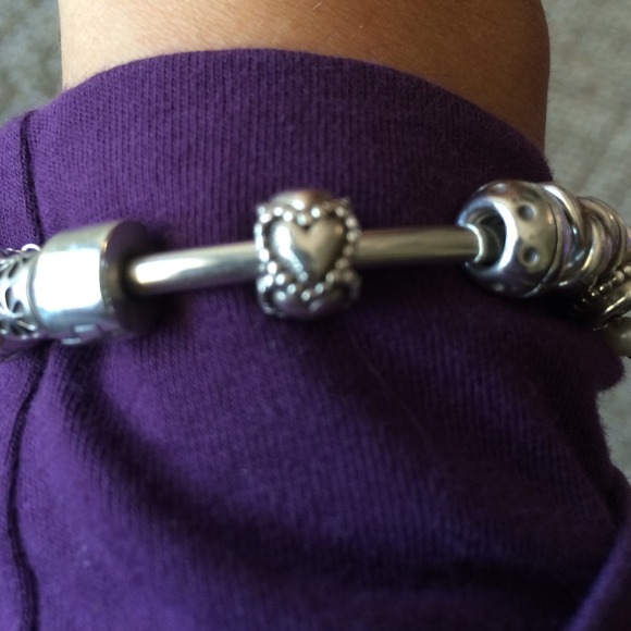 ❌SOLD❌ in bundle Authentic Pandora Heart Charm