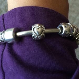 ❌SOLD❌ in bundle Authentic Pandora Heart Charm