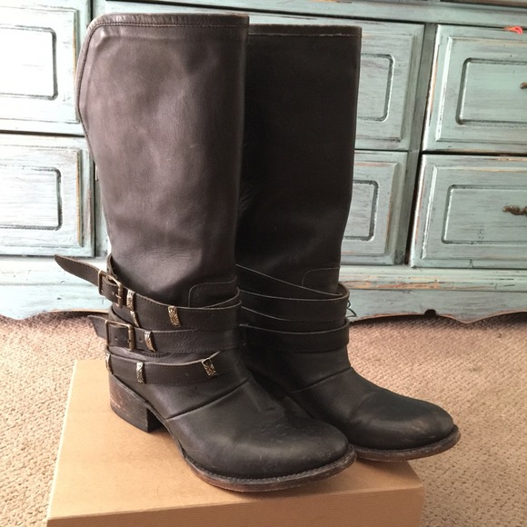 **SOLD**freebird dove boots - Picture 2 of 4