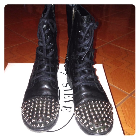 Steve Madden combat boots