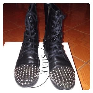 Steve Madden combat boots
