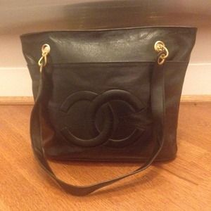 Vintage Chanel Handbag!