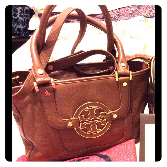 Tory burch Bag ( Traded)