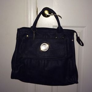 🆕 Boutique Navy Handbag!💙