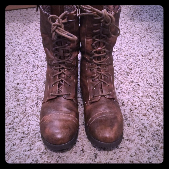 American eagle boots