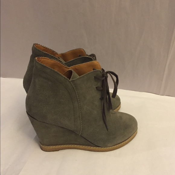 Kelsi Dagger wedge booties