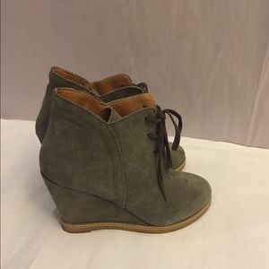 Kelsi Dagger wedge booties