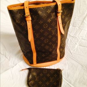 Brand New LOUIS VUITTON BUCKET BAG