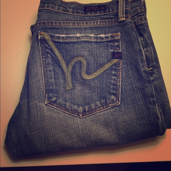 Citizens of humanity. - Kelly by jerome dahan