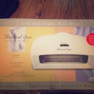 Gel polish UV light nail dryer