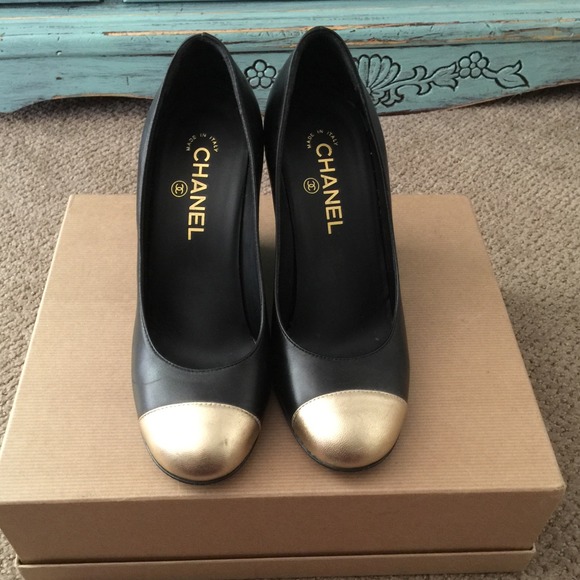 **Sold**CHANEL wedge shoes - Picture 2 of 4