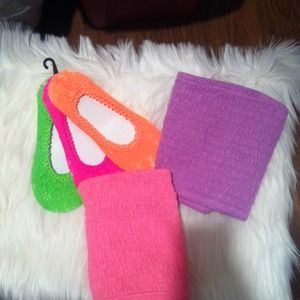 Type tops 2$ each and lace neon socks low 3$ pack