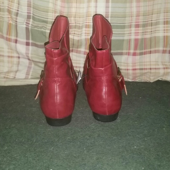 Sold - Picture 3 of 3