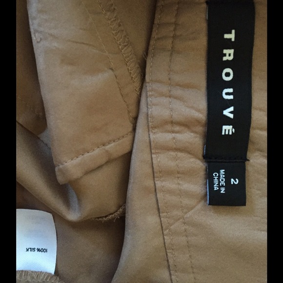 SOLD🎉HP 🎉 Trouvé silk pants - Picture 3 of 4