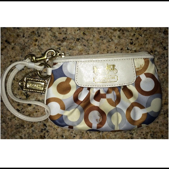 Authentic Coach Wristlet - Picture 1 of 4
